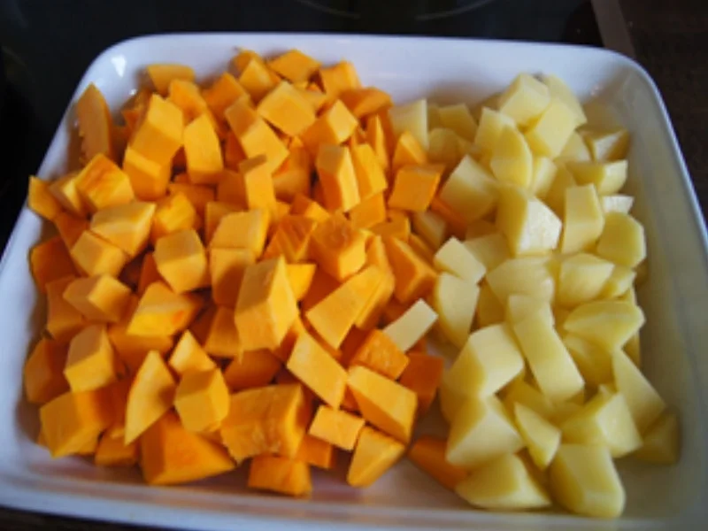 Pikant gewürzte Kürbissuppe mit Champignons - Rezept - Bild Nr. 6