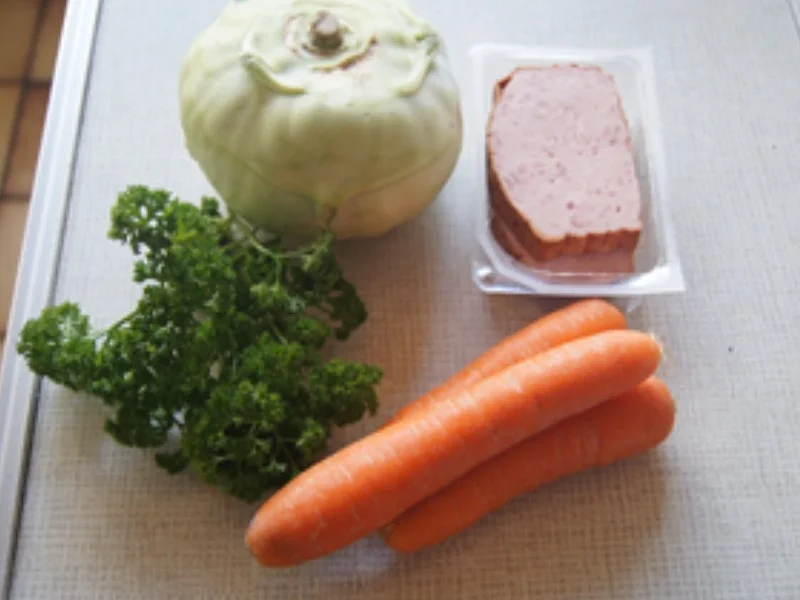 Gebräunter Leberkäs mit Möhrenblüten-Kohlrabi-Gemüse - Rezept - Bild Nr. 14690