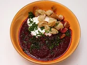 Rezept: Herzhafte Rote Bete-Kaltschale mit Gartenkräutern Bild Nr. 2 Herzhafte Rote Bete-Kaltschale mit Gartenkräutern - Rezept - Bild Nr. 2