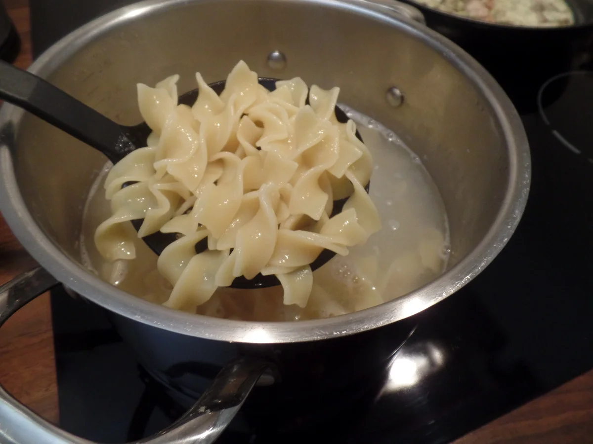 Rezept: Pilz-Nudeln Bild Nr. 14698 Pilz-Nudeln - Rezept - Bild Nr. 14698