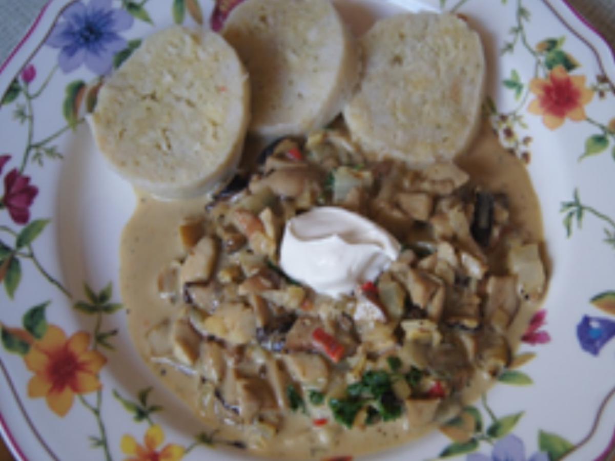 Herzhafte Steinpilzpfanne mit Servietten Knödeln - Rezept - Bild Nr. 14714