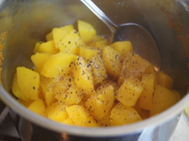 Frittierter Blumenkohl im Bierteig mit Möhrenbuletten und Kartoffelstampf - Rezept - Bild Nr. 14714