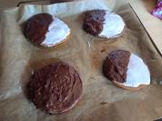Amerikaner mit Zuckerguß und Schokolade - Rezept - Bild Nr. 2