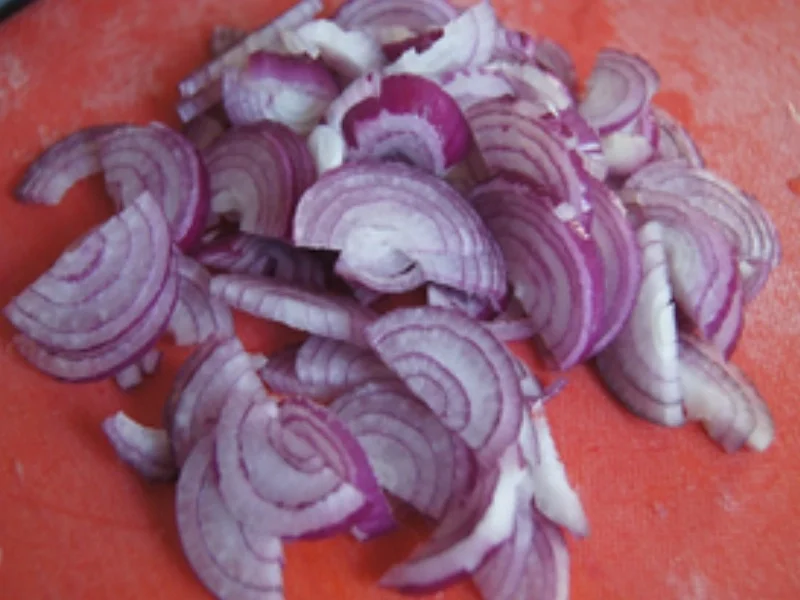 Matjesfilet in Apfel-Zwiebel-Curry-Sauce mit gebratenen Rosmarin-Pellkartoffel-Drillingen - Rezept - Bild Nr. 5