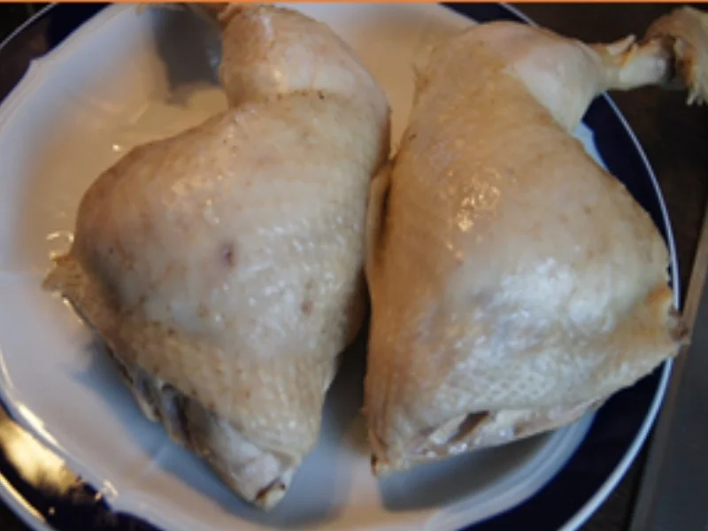 Rezept: Hühnersuppe mit pikanten Eierstich und Gabel Spaghetti Bild Nr. 12 Hühnersuppe mit pikanten Eierstich und Gabel Spaghetti - Rezept - Bild Nr. 12