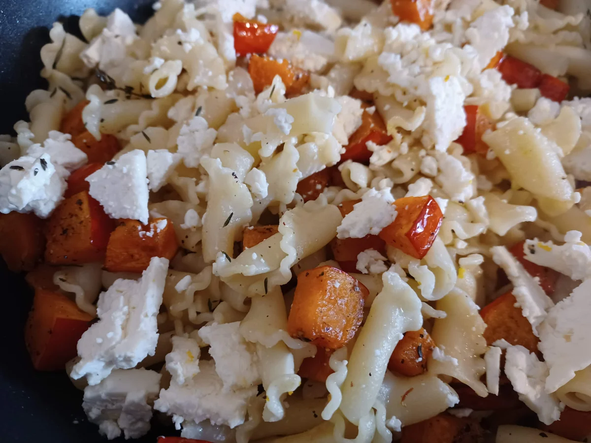 Nudelpfanne mit Hokkaido Kürbis - Rezept - Bild Nr. 14710