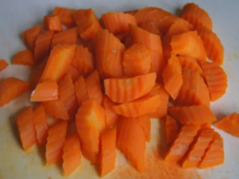 Gelbe Curry-Gemüse-Pfanne mit Fleischwust - Rezept - Bild Nr. 5