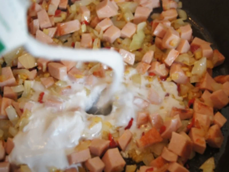 Gelbe Curry-Gemüse-Pfanne mit Fleischwust - Rezept - Bild Nr. 11