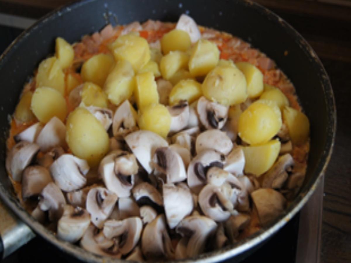 Gelbe Curry-Gemüse-Pfanne mit Fleischwust - Rezept - Bild Nr. 15