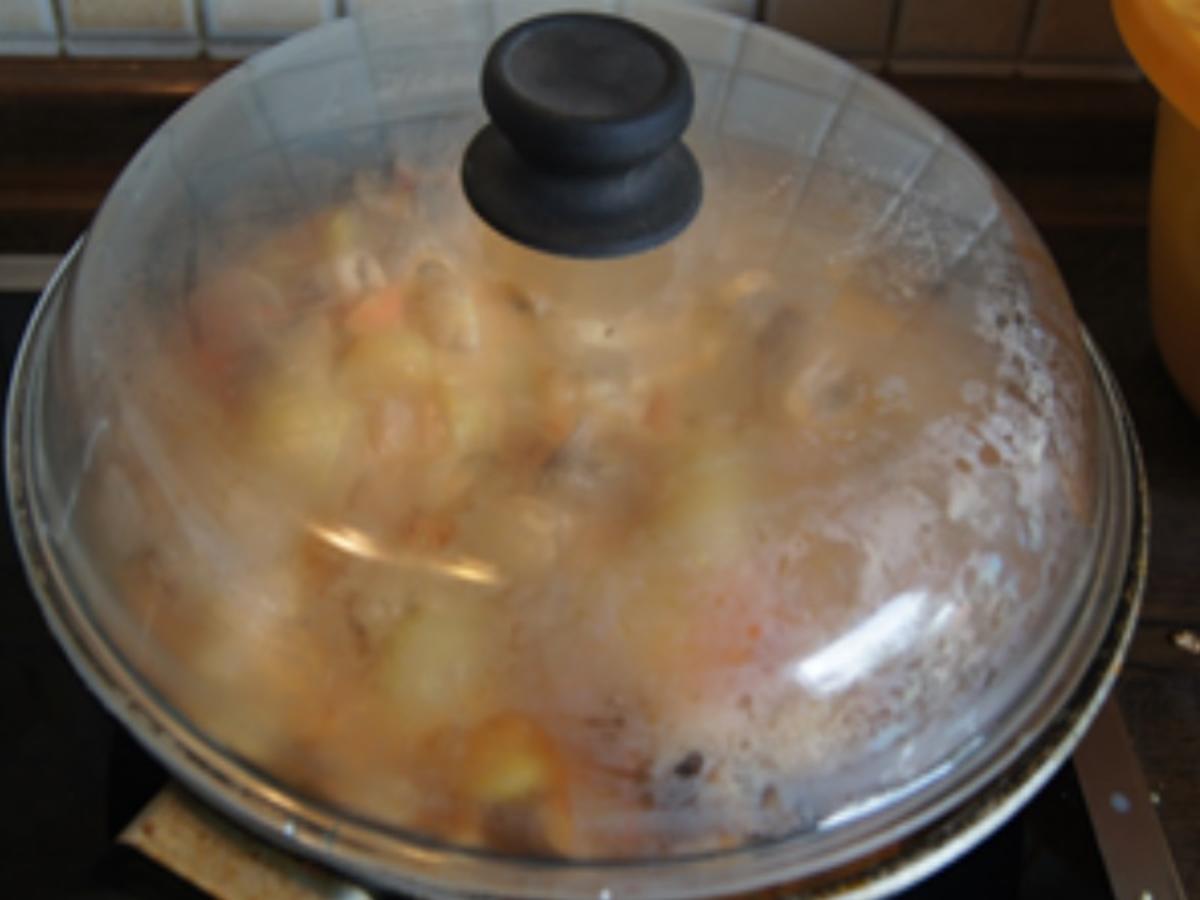 Gelbe Curry-Gemüse-Pfanne mit Fleischwust - Rezept - Bild Nr. 18