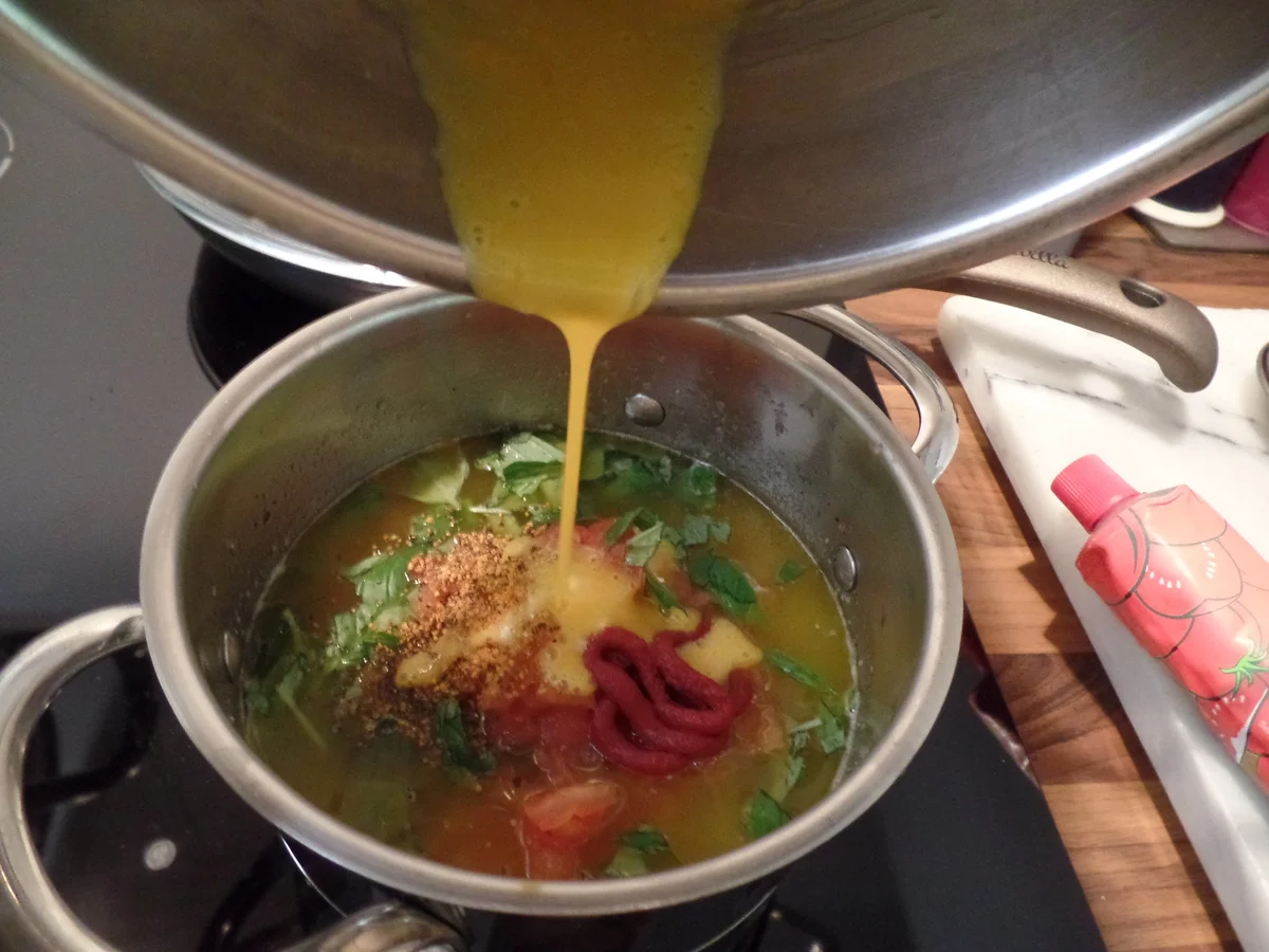 Spaghetti-Nester mit Tomaten-Hollandaise - Rezept - Bild Nr. 14718