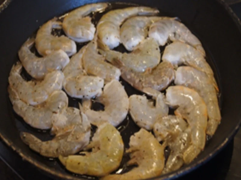 Riesen-Garnelen auf roten Curry-Paprika-Pfannengemüse - Rezept - Bild Nr. 16