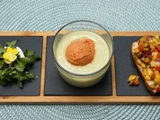 Raffiniertes Dreierlei Frischkäsetörtchen, kaltes Avocado-Süppchen mit Tomateneis - Rezept - Bild Nr. 2