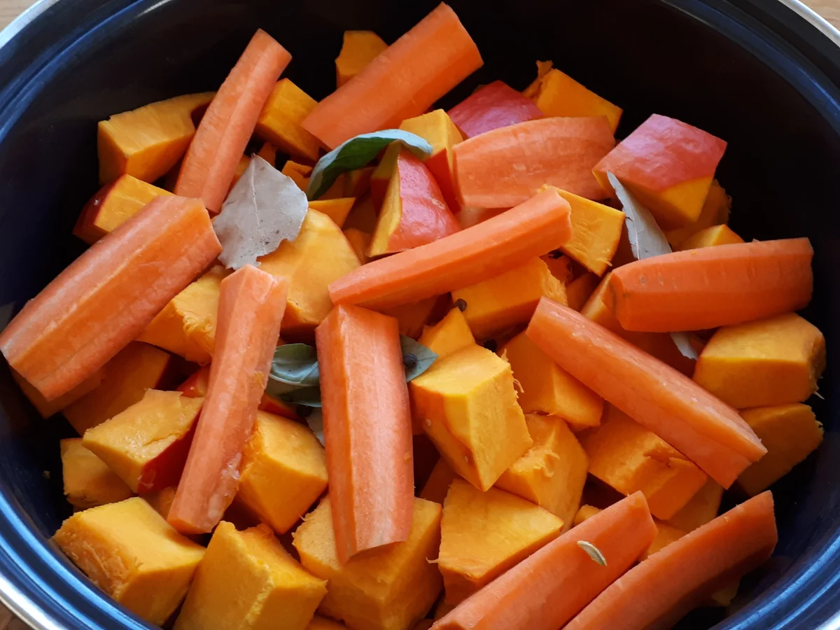 Rezept: HOKAMÖPA ~ Kürbissuppe Bild Nr. 14820 HOKAMÖPA ~ Kürbissuppe - Rezept - Bild Nr. 14820