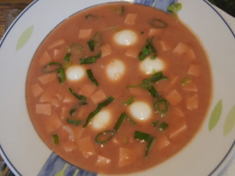 Rote-Bete-Suppe mit Fleischwurst und Wachteleiern - Rezept - Bild Nr. 14720