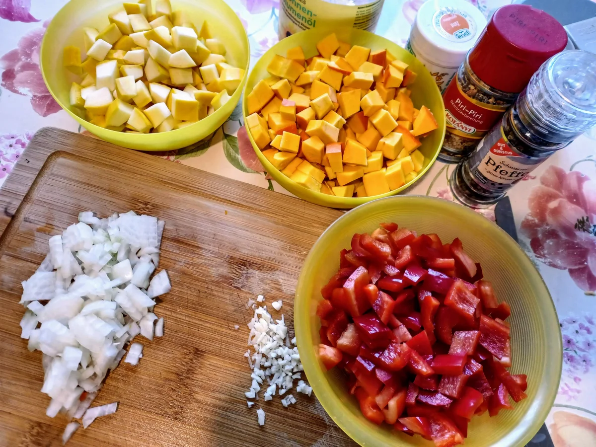 Buntes Kürbis - Zucchini - Gemüse zur kb Challenge Oktober 2021 - Rezept - Bild Nr. 14731