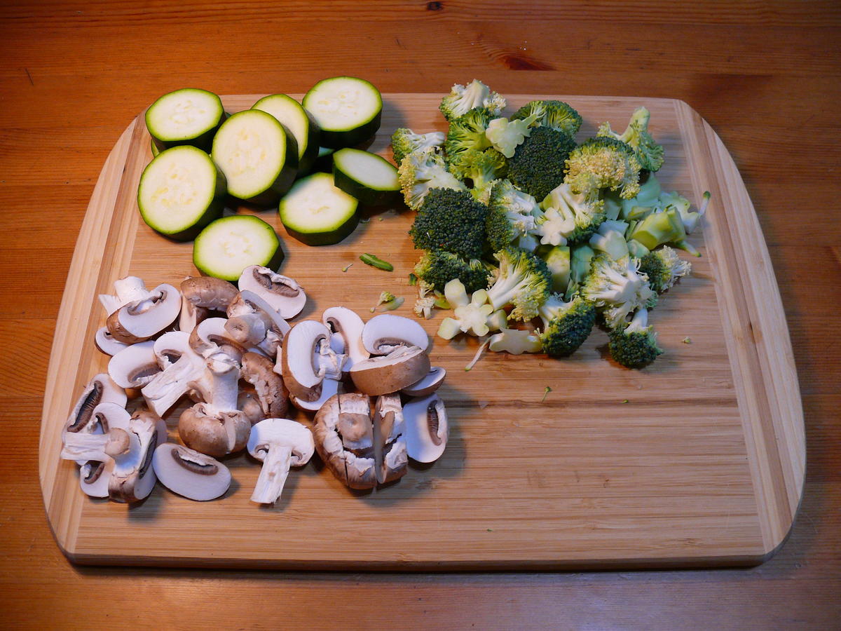 Buntes Gemüse-Gratin mit zweierlei Saucen - Rezept - Bild Nr. 14731