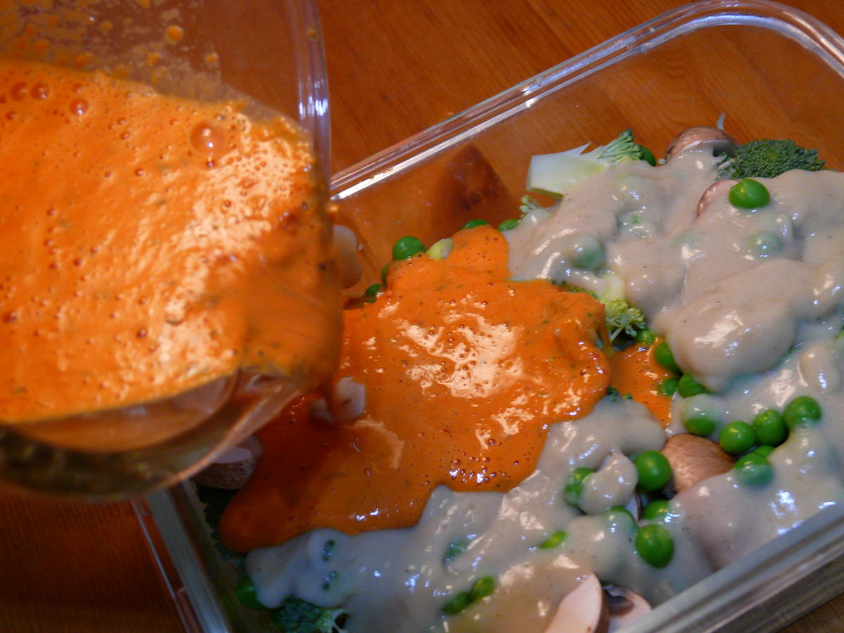 Buntes Gemüse Gratin mit zweierlei Saucen - einfach - von Rouven Buntes Gemüse Gratin mit zweierlei Saucen - einfach - von Rouven