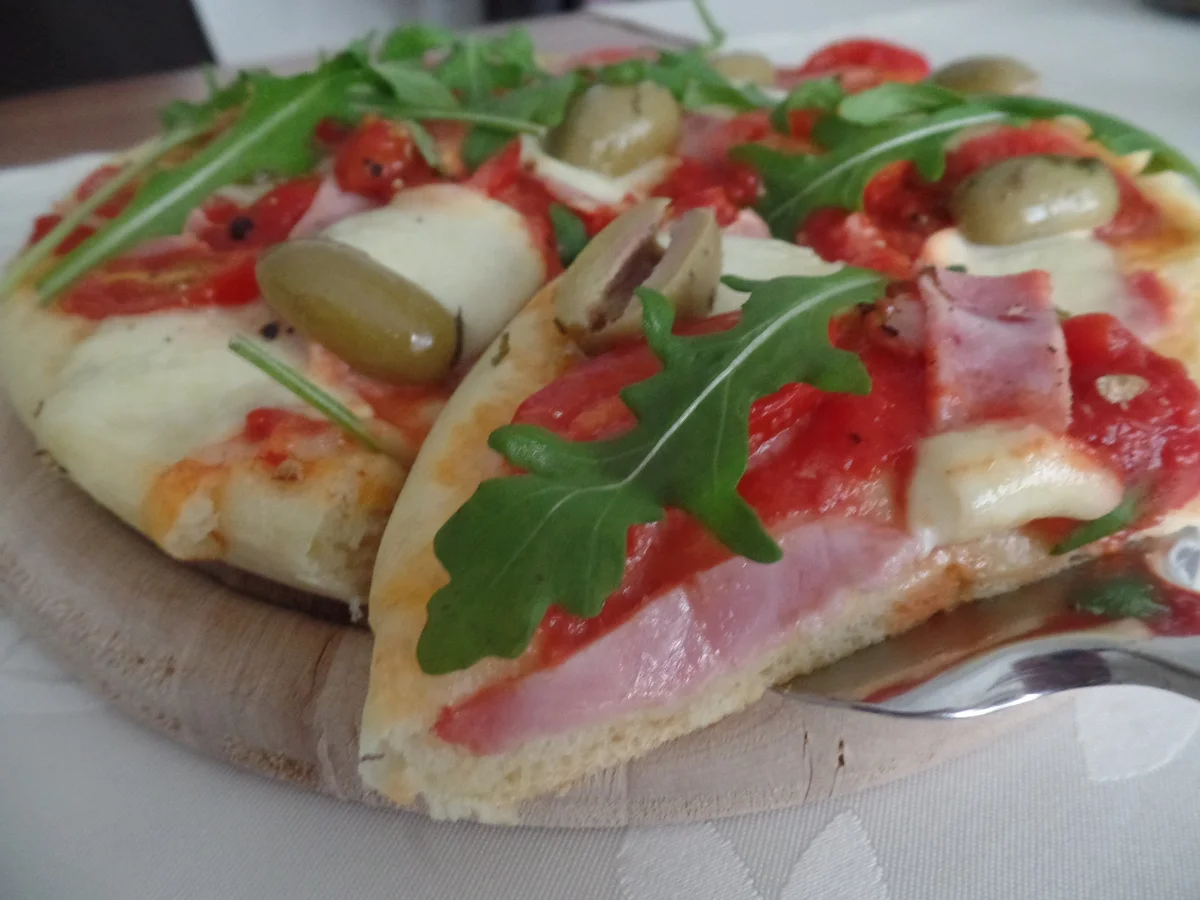 Rezept: Pizza Schinken Bild Nr. 14753 Pizza Schinken - Rezept - Bild Nr. 14753