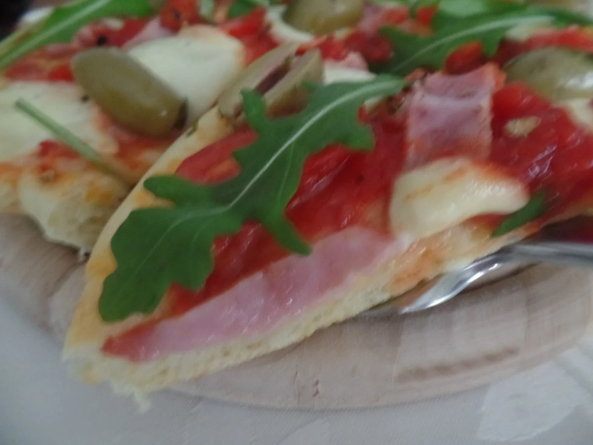 Rezept: Pizza Schinken Bild Nr. 14768 Pizza Schinken - Rezept - Bild Nr. 14768