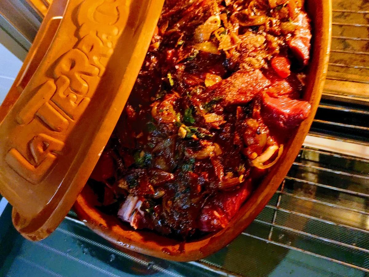 Gulasch aus dem Römertopf bei Niedertemperatur - Rezept - Bild Nr. 14759
