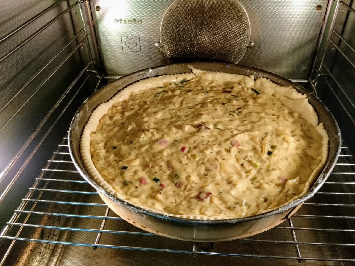 Rezept: Schwäbischer Zwiebelkuchen Bild Nr. 4 Schwäbischer Zwiebelkuchen - Rezept - Bild Nr. 4