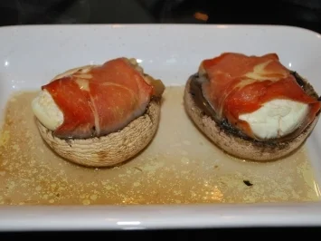 Riesenchampignons mit Ziegenfrischkäse - Rezept