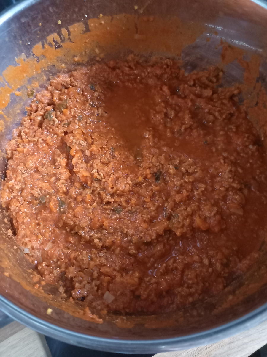 Spaghetti mit Bolognese Sauce - Rezept - Bild Nr. 2