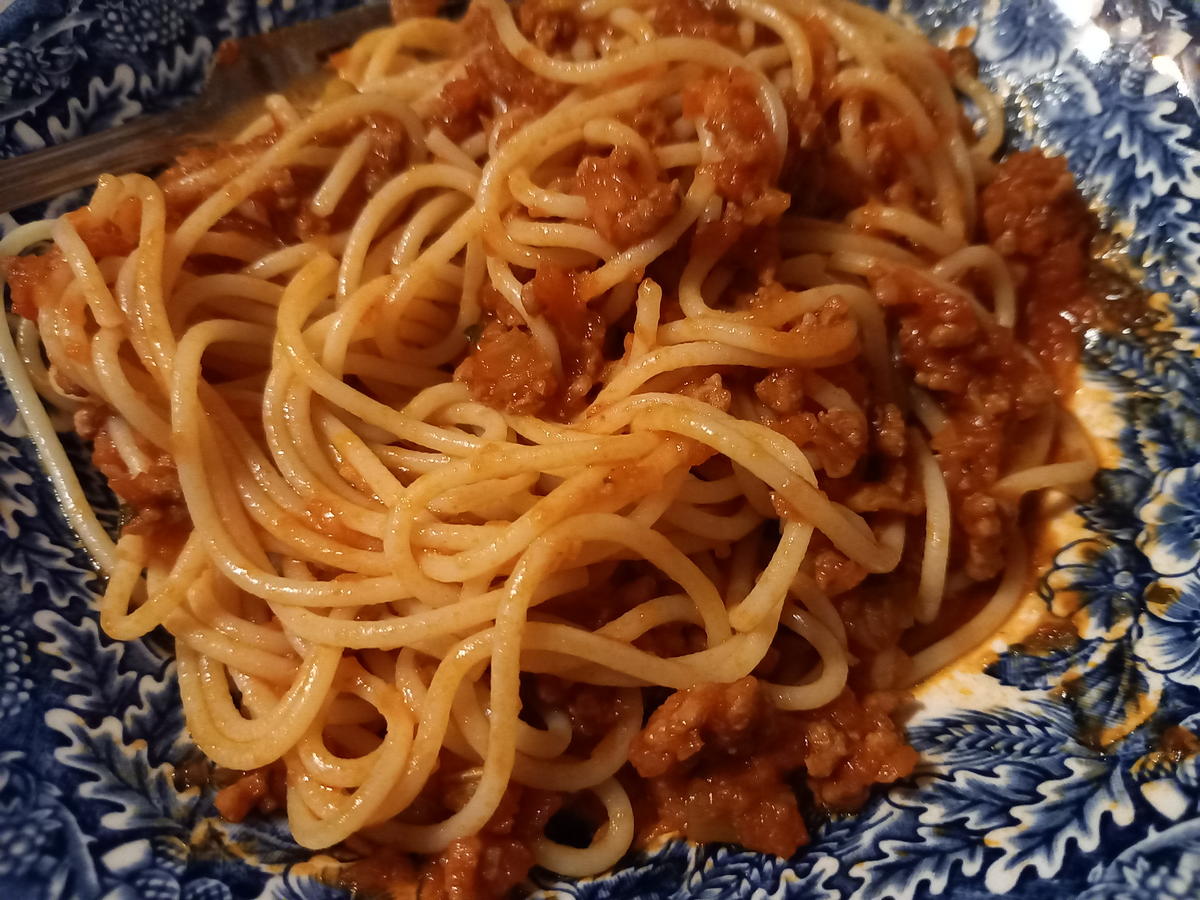 Spaghetti mit Bolognese Sauce - Rezept - Bild Nr. 3