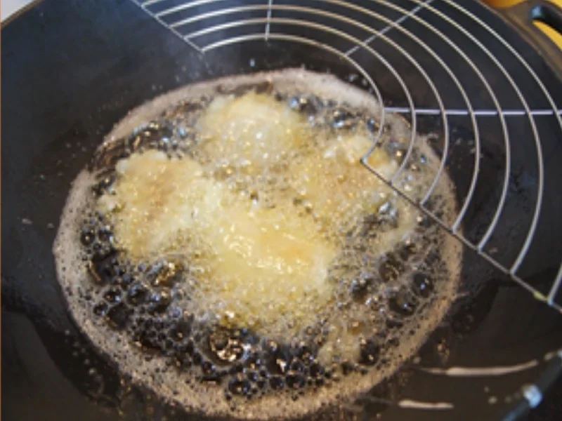 Rezept: Kross gebackenes Seelachsfilet mit Pommes Frites Bild Nr. 6 Kross gebackenes Seelachsfilet mit Pommes Frites - Rezept - Bild Nr. 6