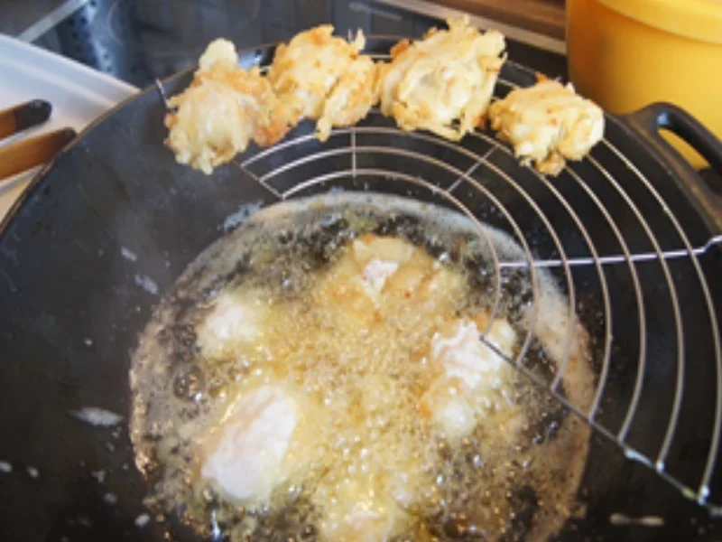 Rezept: Kross gebackenes Seelachsfilet mit Pommes Frites Bild Nr. 7 Kross gebackenes Seelachsfilet mit Pommes Frites - Rezept - Bild Nr. 7