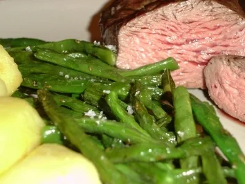 Lammhüftsteak zart gebraten mit grünen Bohnen - Rezept