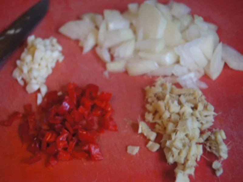 Würziger Rahm-Blattspinat mit Spiegelei und Salbei-Drillingen - Rezept - Bild Nr. 8