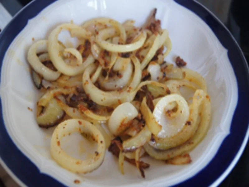 Feine Bratwurst mit Buschbohnen und Kartoffelstampf mit Röstzwiebeln - Rezept - Bild Nr. 16