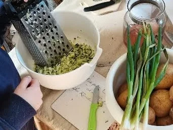 Gemüsepuffer mit Dip - Rezept - Bild Nr. 16410