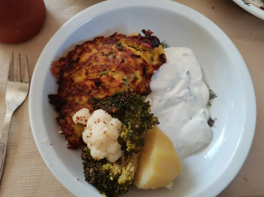 Gemüsepuffer mit Dip - Rezept - Bild Nr. 16411