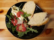 Rucola- und Spinatsalat mit angebackenem Camembert - Rezept - Bild Nr. 2