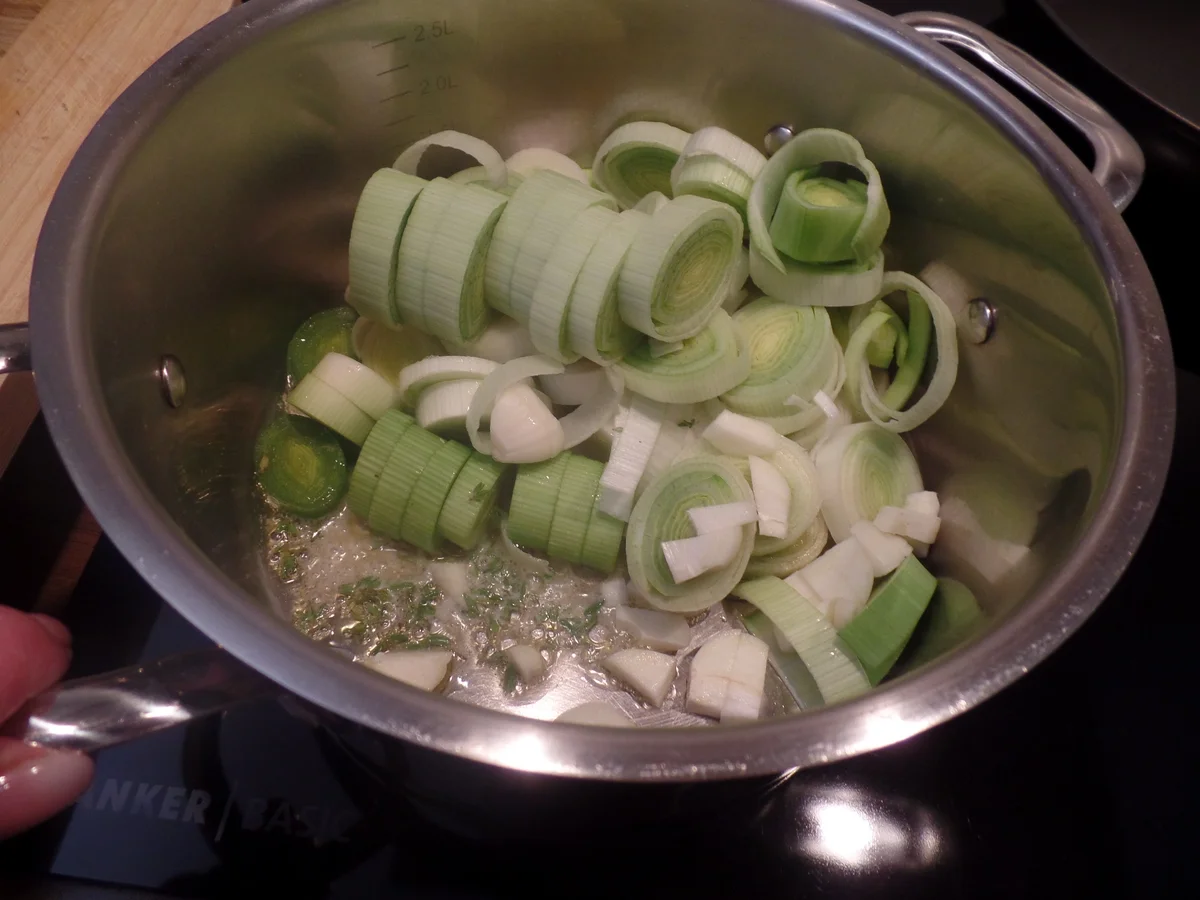 Lauchsuppe mit Birnen und Ziegenkäse - Rezept - Bild Nr. 14836