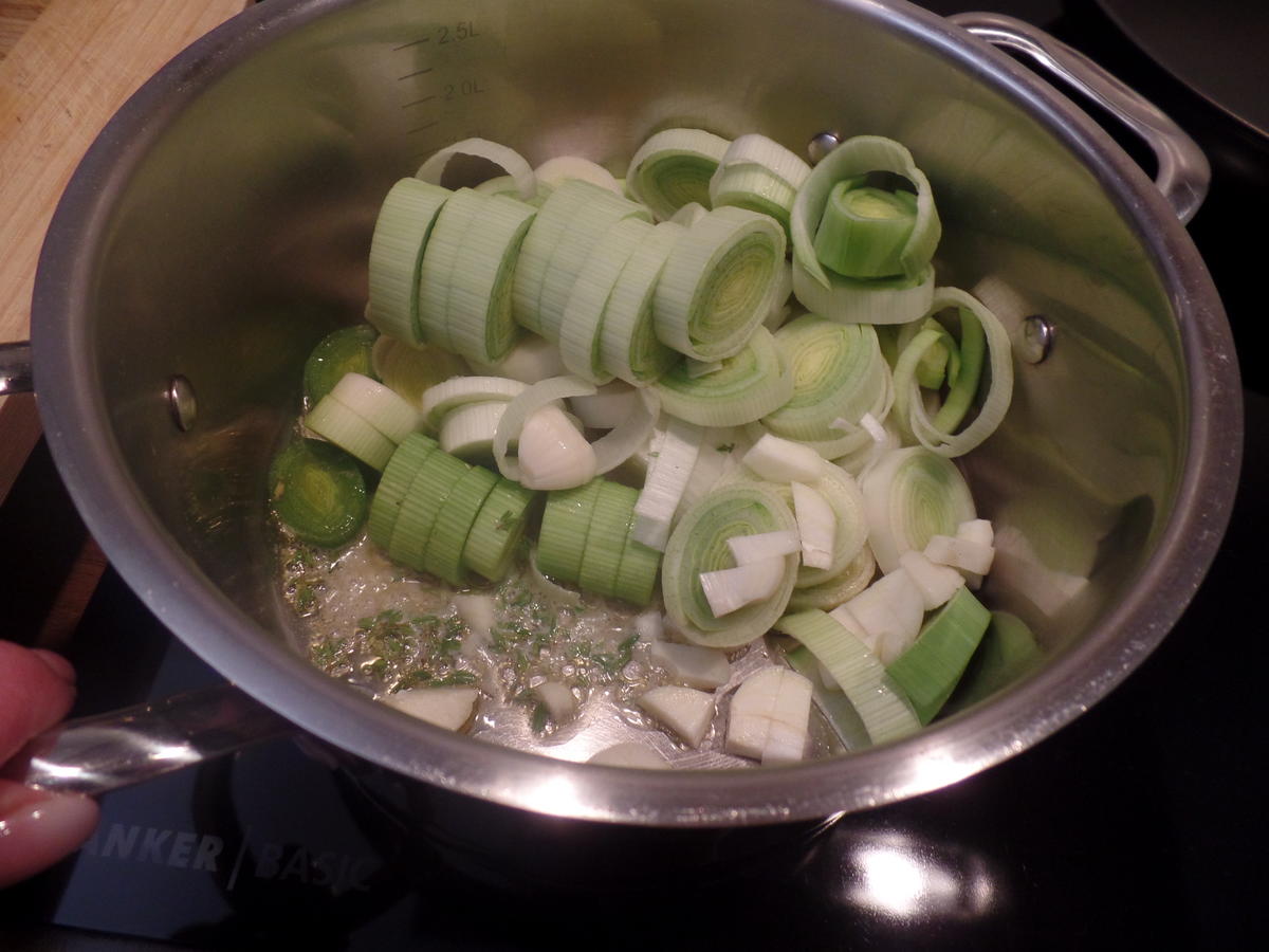 Lauchsuppe mit Birnen und Ziegenkäse - einfach - von Sheeva1960