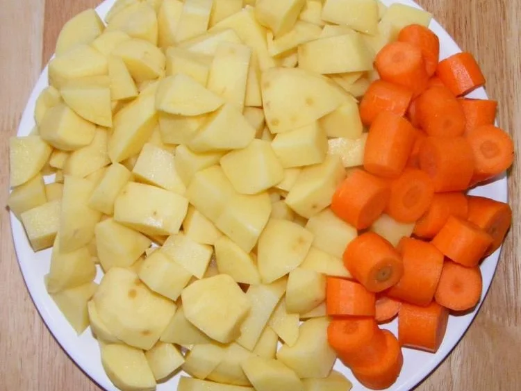 Kartoffelsuppe mit Kräutern | Potatosoup with Herbs - Rezept - Bild Nr. 14864