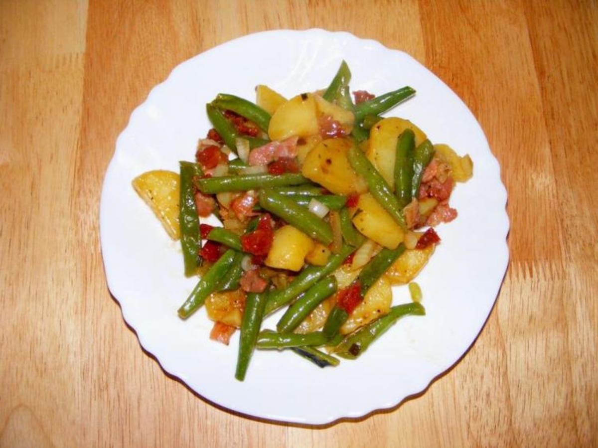 Warmer Kartoffelsalat mit grünen Bohnen und Speck - Rezept - Bild Nr. 14885