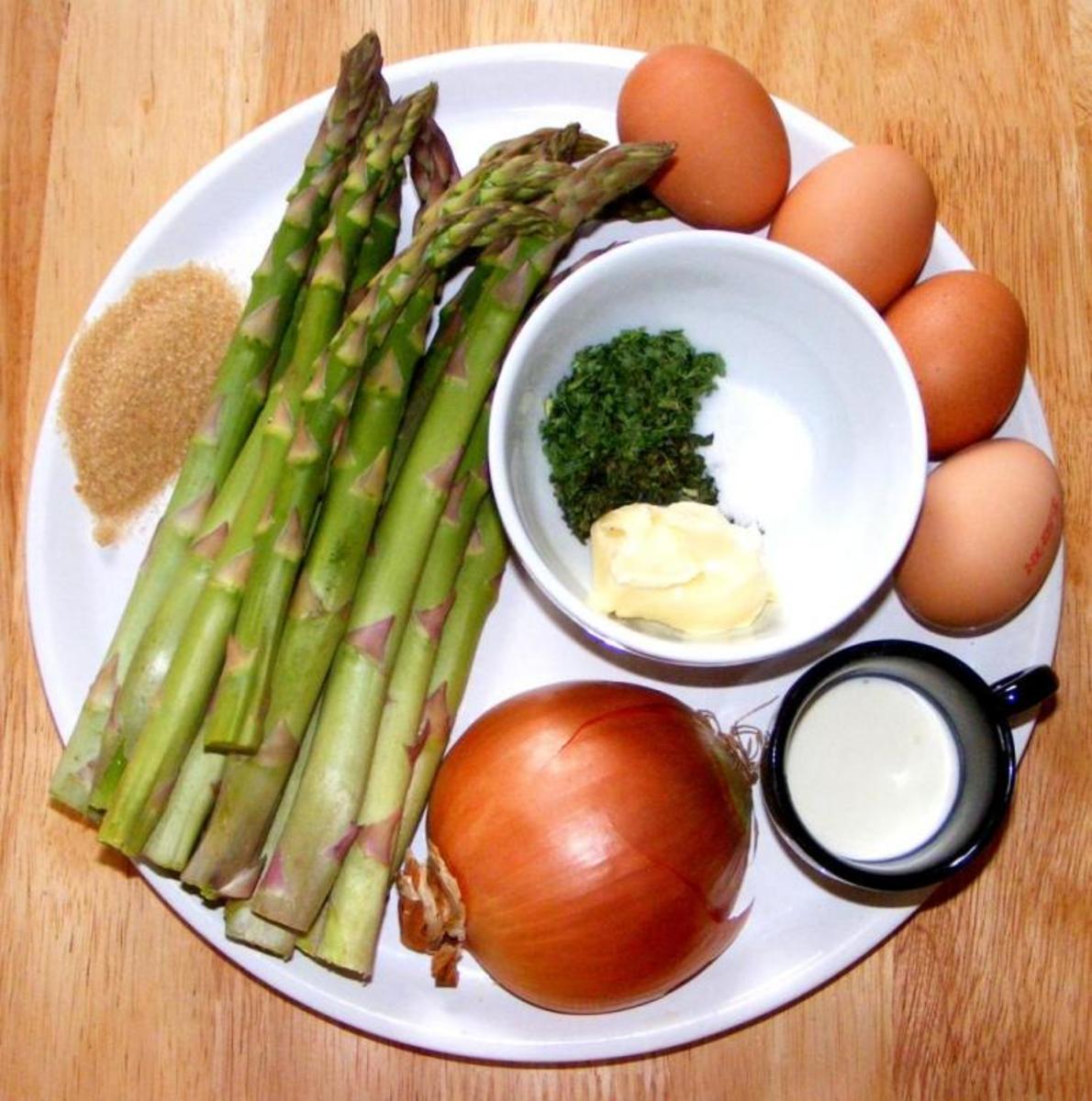 Spargelsuppe von grünem Spargel mit Eierflocken - Rezept - Bild Nr. 14872