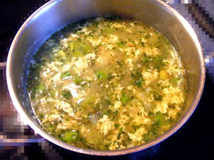 Rezept: Spargelsuppe von grünem Spargel mit Eierflocken Bild Nr. 14882 Spargelsuppe von grünem Spargel mit Eierflocken - Rezept - Bild Nr. 14882