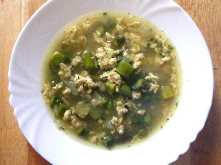 Rezept: Spargelsuppe von grünem Spargel mit Eierflocken Bild Nr. 14883 Spargelsuppe von grünem Spargel mit Eierflocken - Rezept - Bild Nr. 14883
