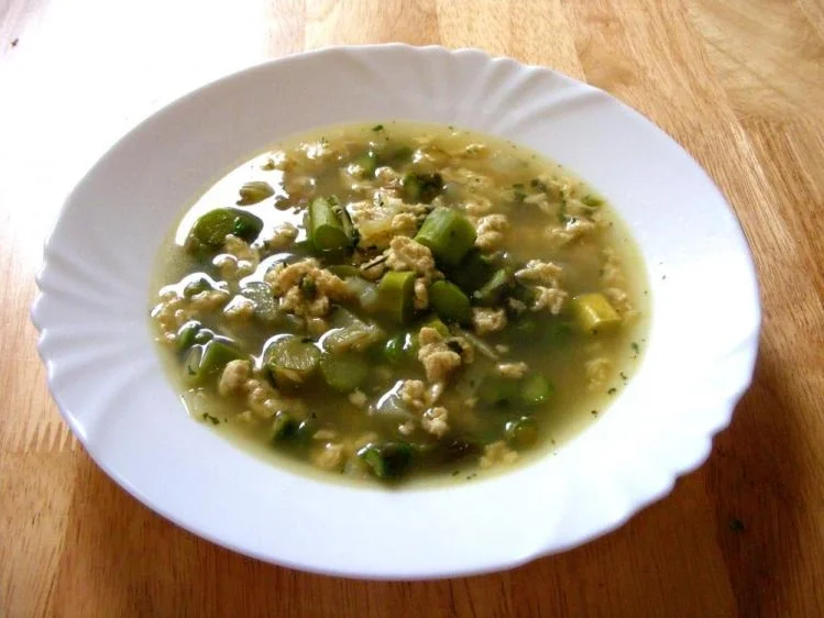 Rezept: Spargelsuppe von grünem Spargel mit Eierflocken Bild Nr. 14884 Spargelsuppe von grünem Spargel mit Eierflocken - Rezept - Bild Nr. 14884