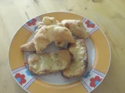 Blätterteig - Speckkipferl mit gratinierten Minutensteaks vom Schwein - Rezept