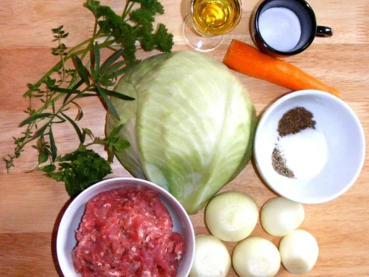 Rezept: Weißkrauteintopf mit Hackfleisch Bild Nr. 2 Weißkrauteintopf mit Hackfleisch - Rezept - Bild Nr. 2