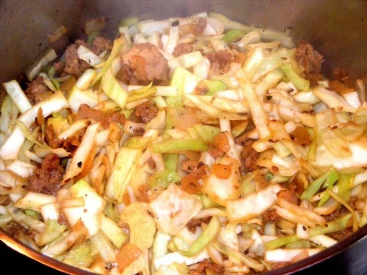 Rezept: Weißkrauteintopf mit Hackfleisch Bild Nr. 10 Weißkrauteintopf mit Hackfleisch - Rezept - Bild Nr. 10