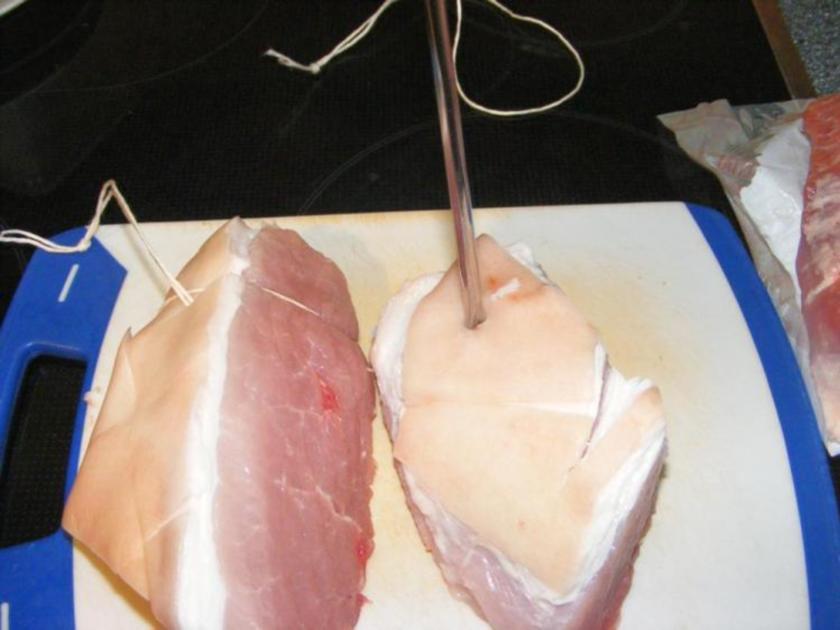 Schinken selber pökeln und räuchern einfach von Jevgeni