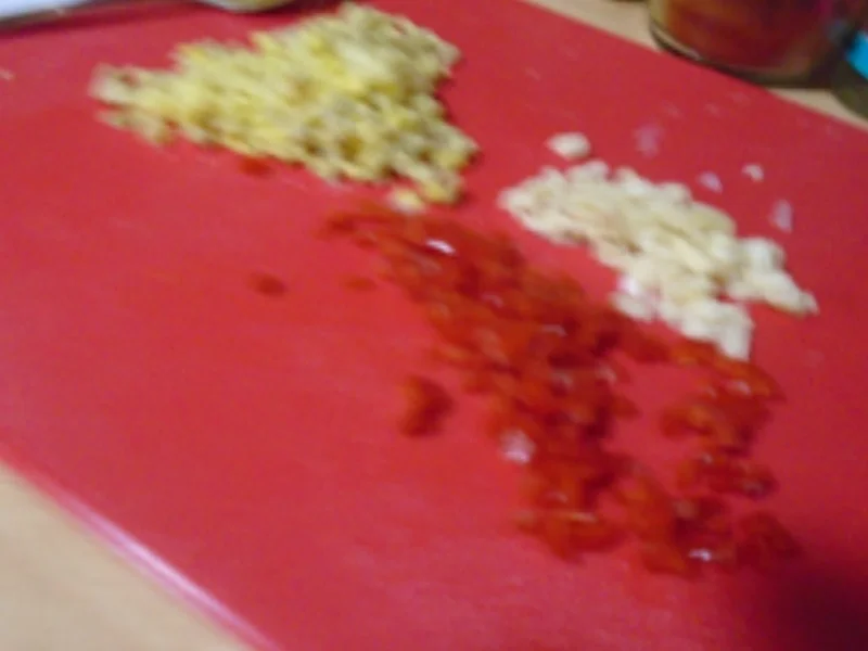 Mettbällchen in Curry-Sahne-Sauce, Buttermais und Koriander-Drillingen - Rezept - Bild Nr. 14882